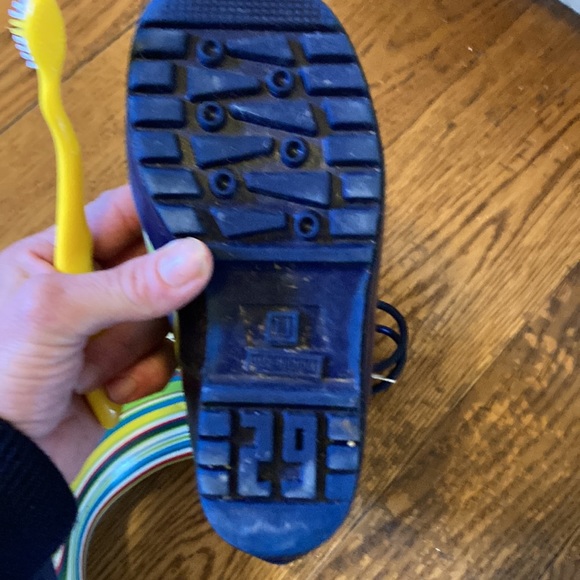 Rain boots like new - Picture 4 of 4